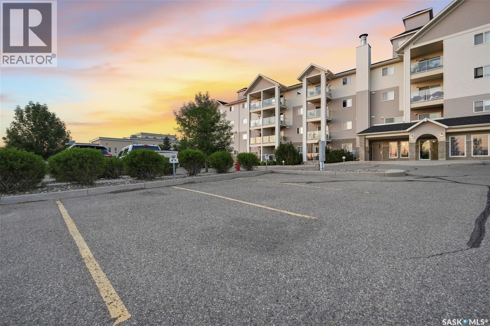 301 303 Lowe Road, Saskatoon, SK