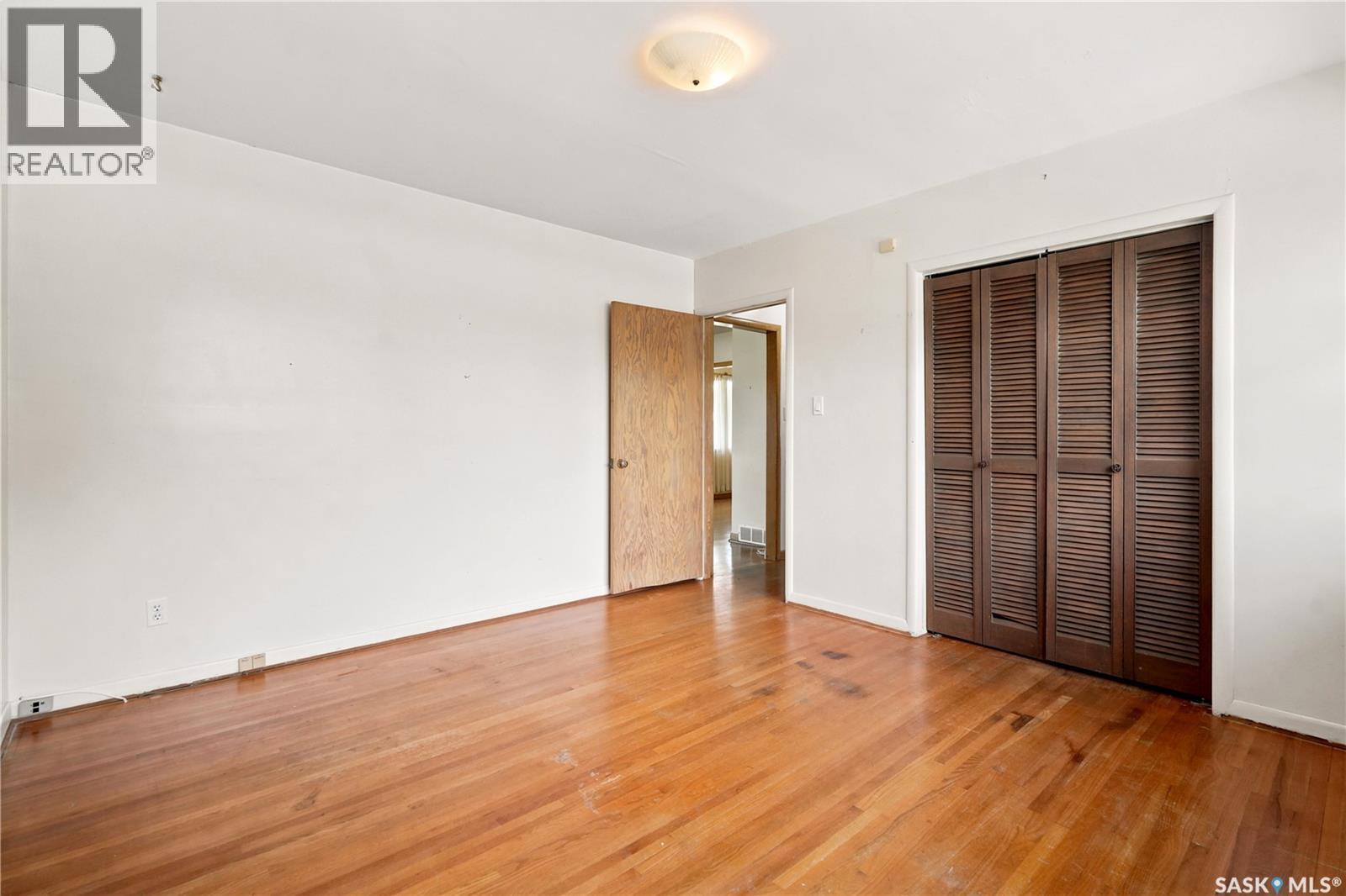 4240 8Th Avenue, Regina, SK - Indoor Photo Showing Other Room