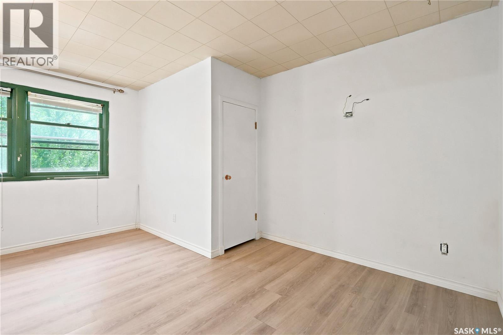 4240 8Th Avenue, Regina, SK - Indoor Photo Showing Other Room