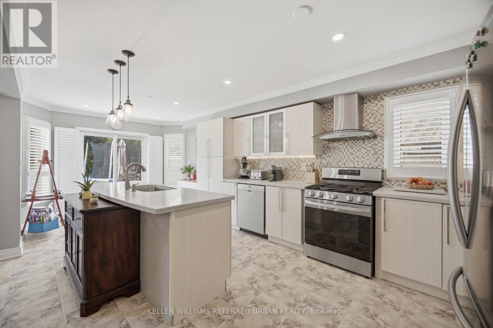 46 Lipton Crescent, Whitby, ON