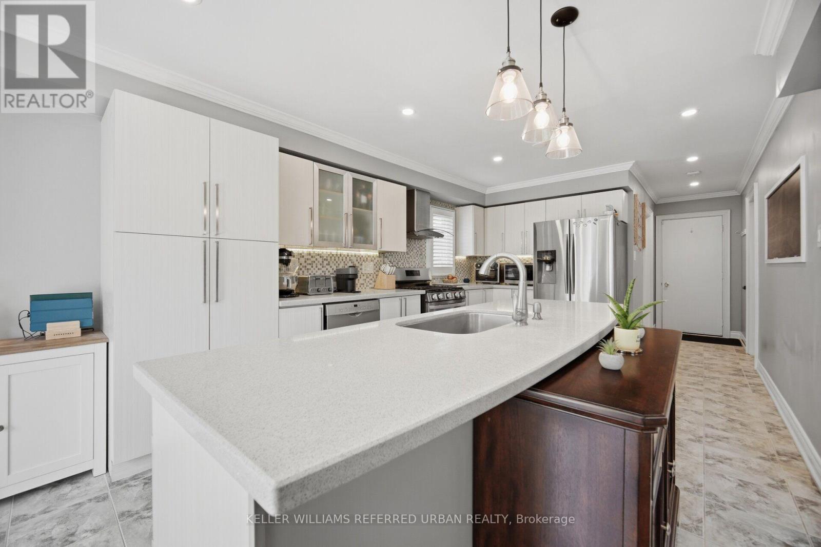 46 Lipton Crescent, Whitby, ON