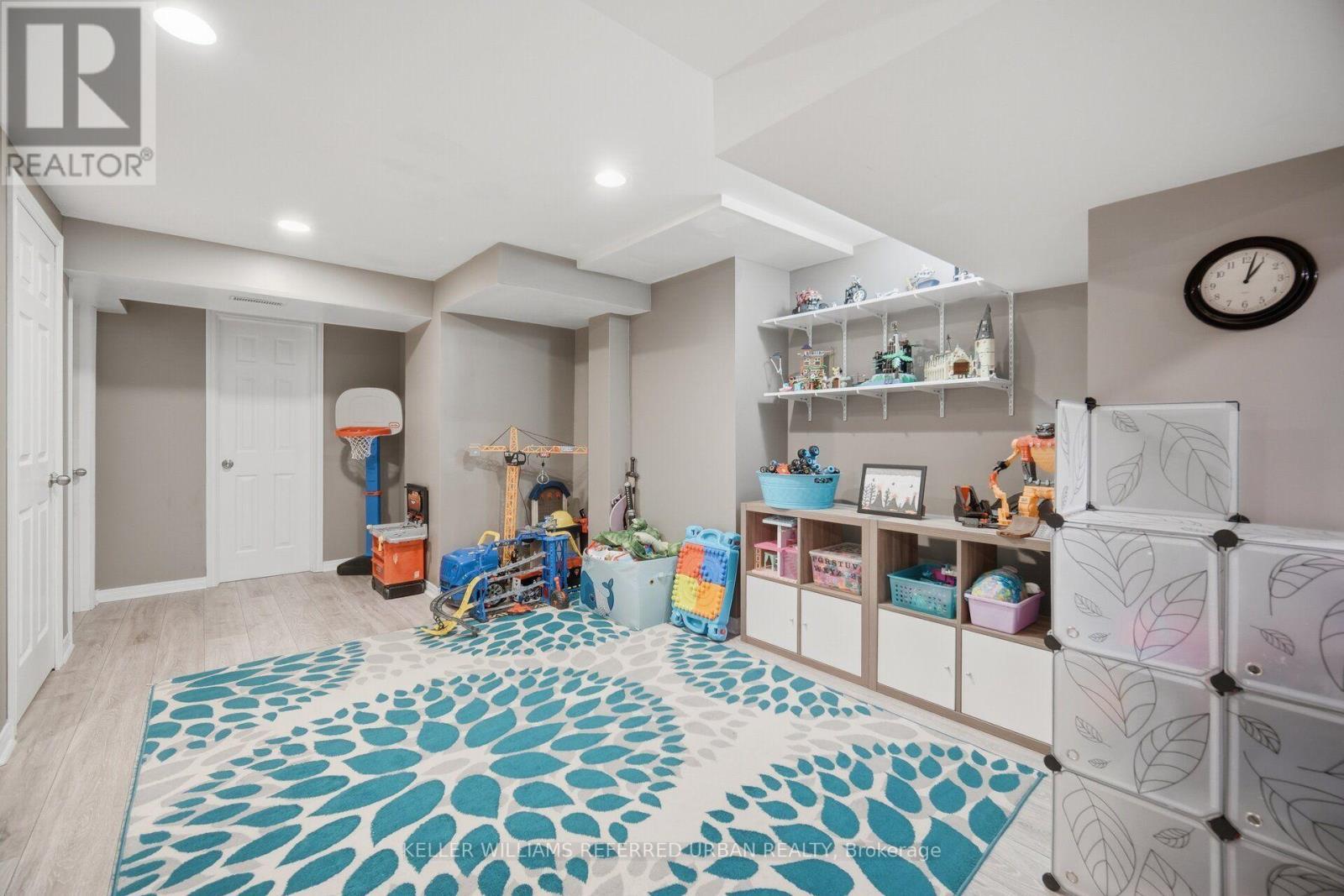 46 Lipton Crescent, Whitby, ON