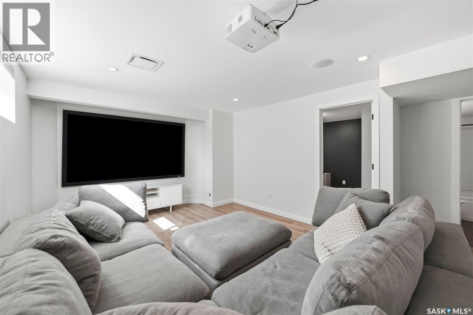 1339 Pringle Manor, Saskatoon, SK
