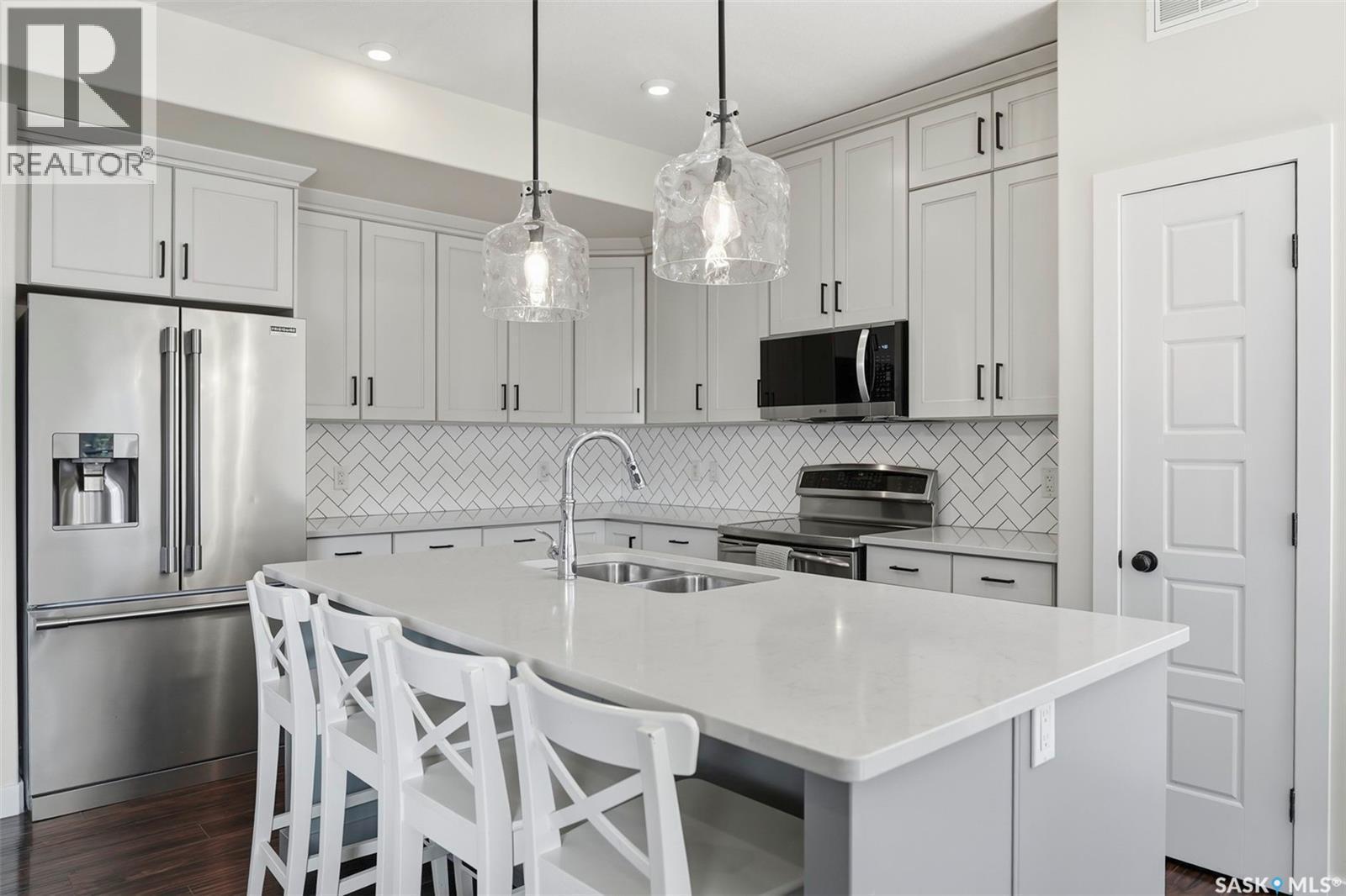 1339 Pringle Manor, Saskatoon, SK