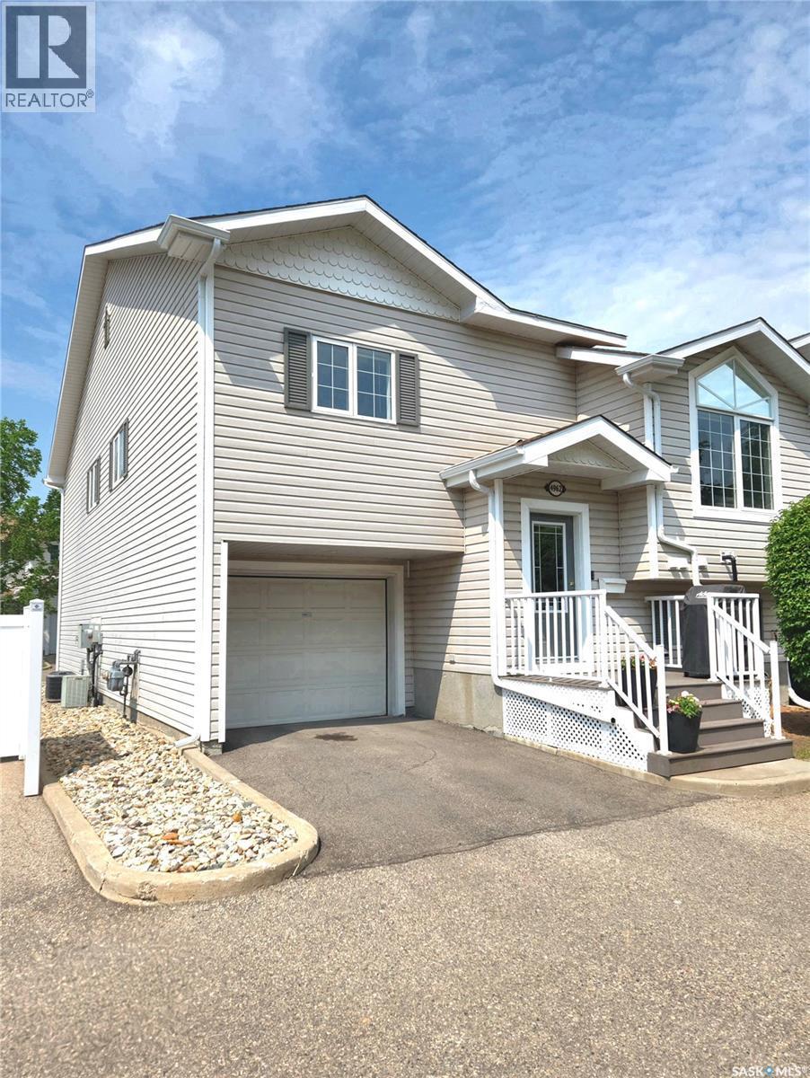 4962 Marigold Drive, Regina, SK - Outdoor