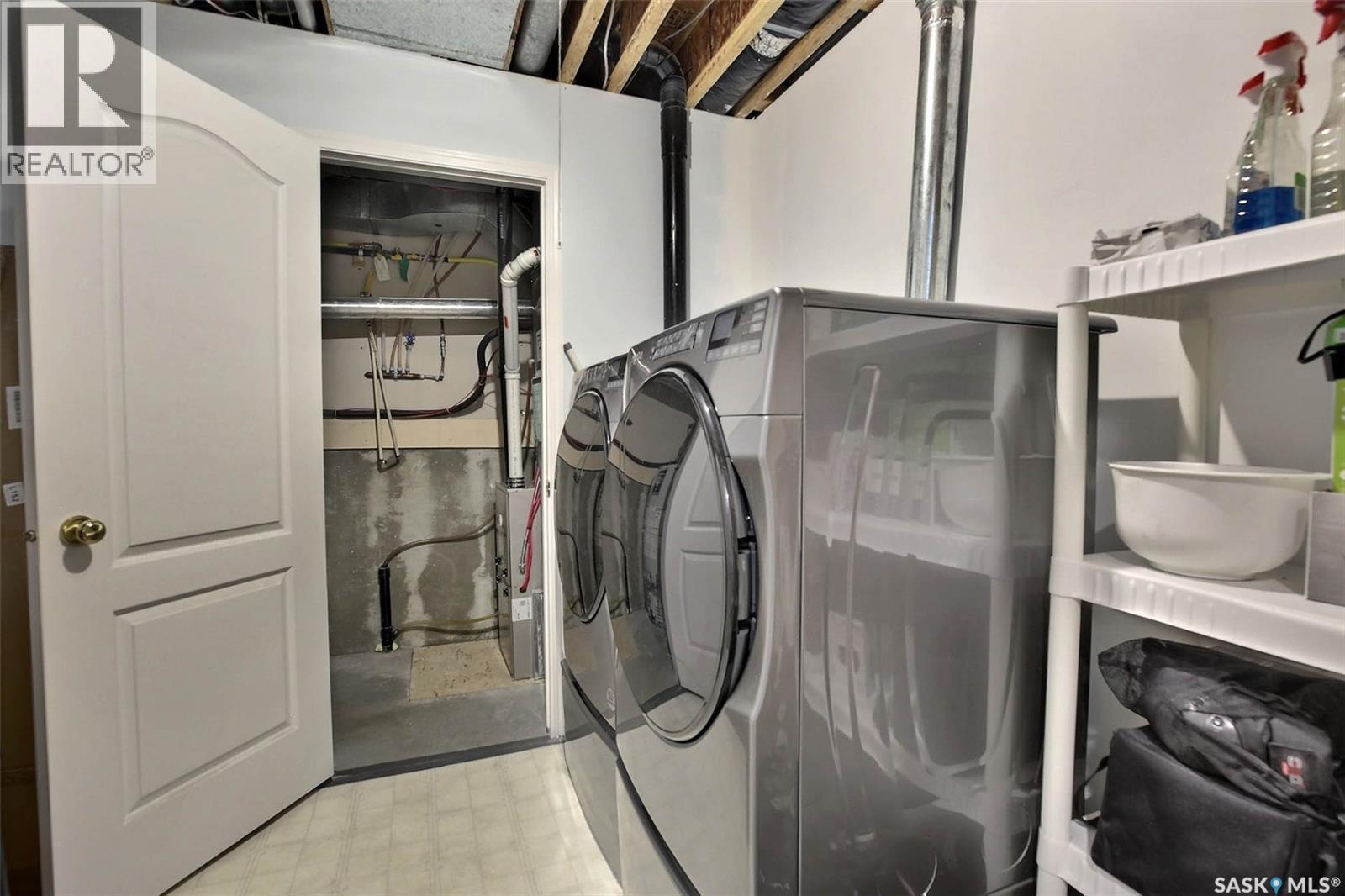 4962 Marigold Drive, Regina, SK - Indoor Photo Showing Laundry Room