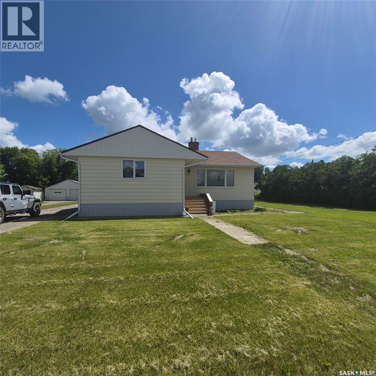 807 Pacific Street, Grenfell, SK