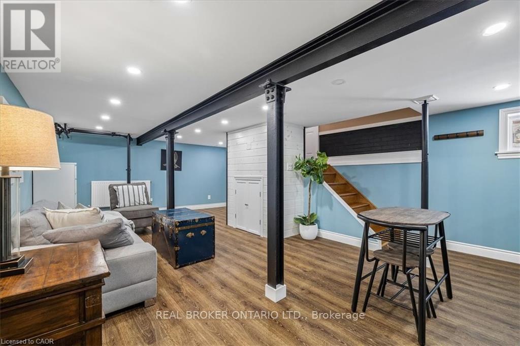 25 Ottawa Street S, Hamilton, ON