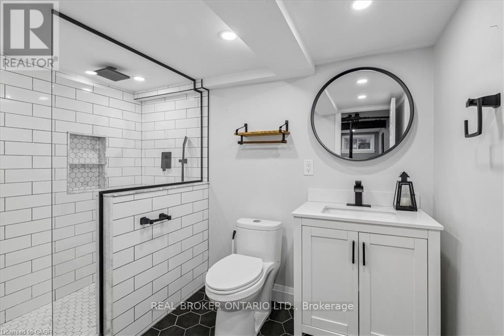 25 Ottawa Street S, Hamilton, ON