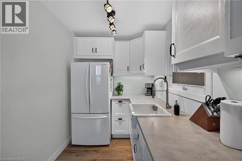 220 Paling Avenue, Hamilton, ON - Indoor Photo Showing Kitchen
