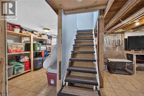 220 Paling Avenue, Hamilton, ON - Indoor Photo Showing Other Room