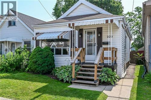 220 Paling Avenue, Hamilton, ON - Outdoor