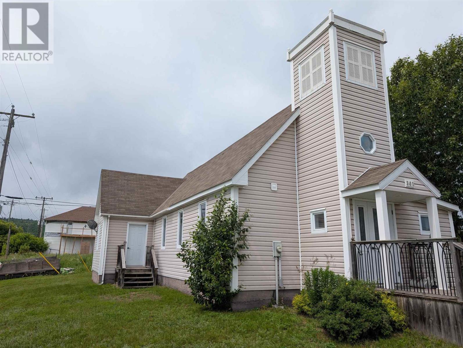 301 Superior St, White River, ON