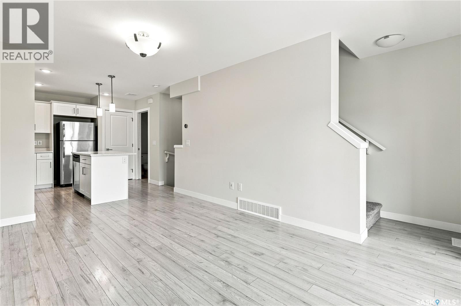 204 315 Dickson Crescent, Saskatoon, SK