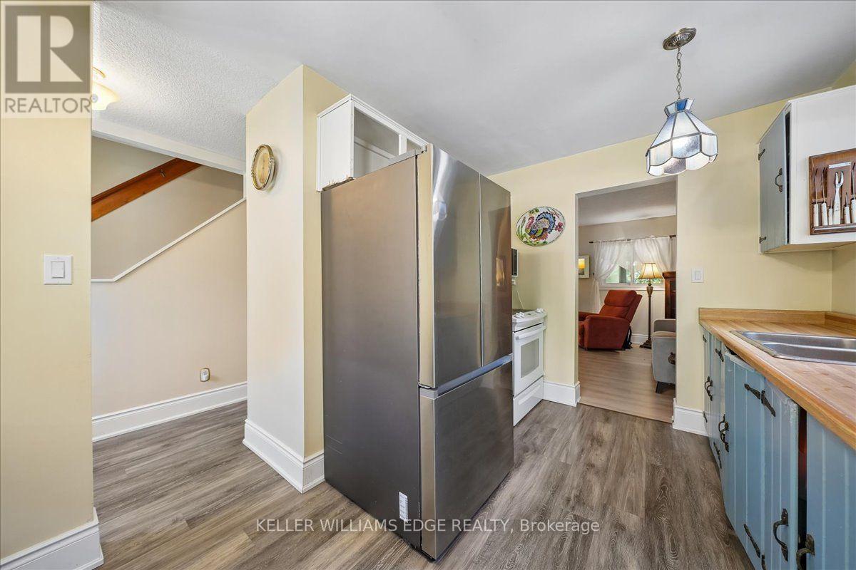 2320 Middlesmoor Crescent, Burlington, ON