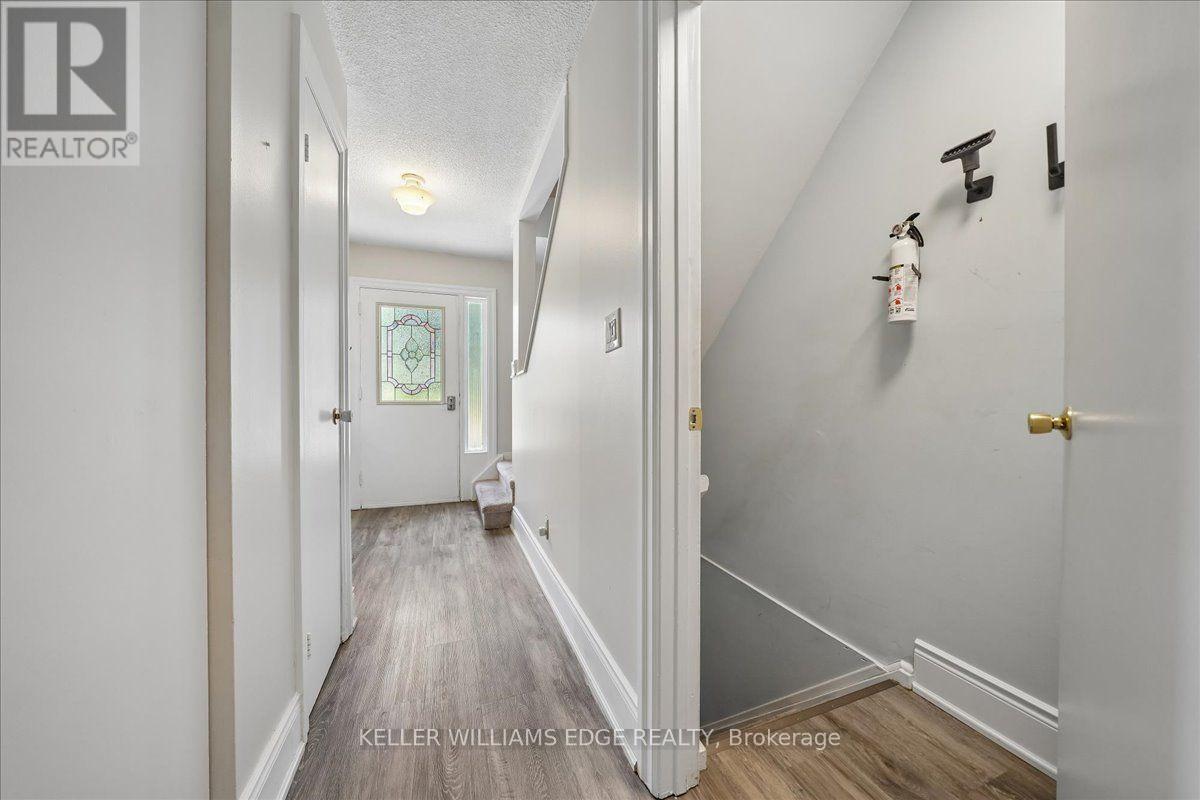 2320 Middlesmoor Crescent, Burlington, ON