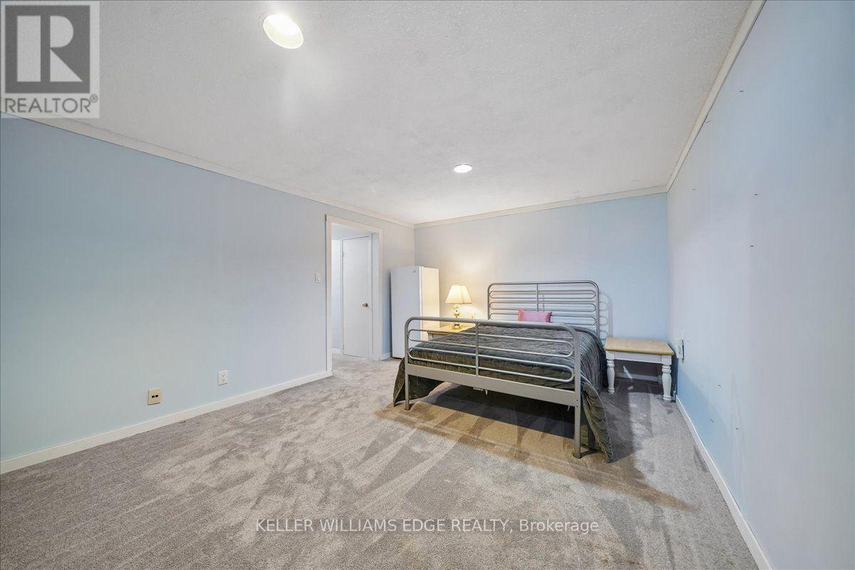 2320 Middlesmoor Crescent, Burlington, ON