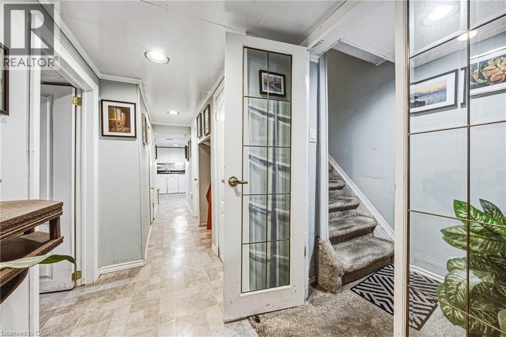 2345 Gibbon Street, Burlington, ON - Indoor