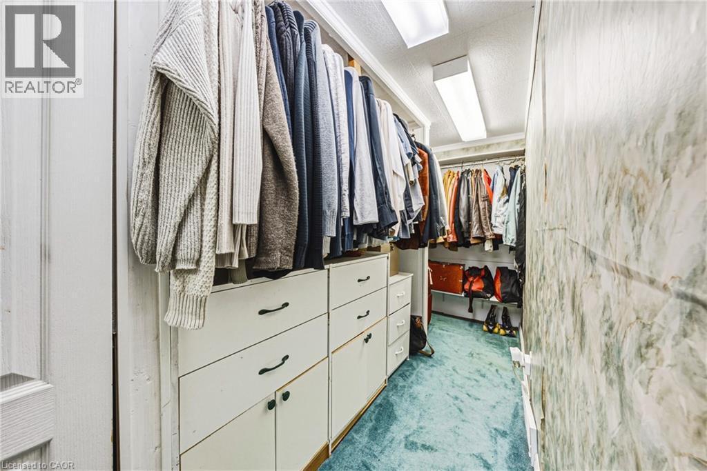 2345 Gibbon Street, Burlington, ON - Indoor With Storage
