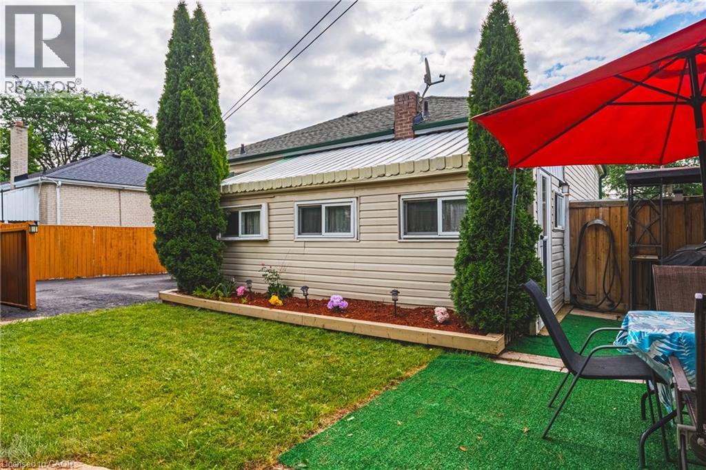 2345 Gibbon Street, Burlington, ON - Outdoor