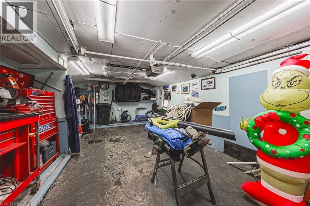 2345 Gibbon Street, Burlington, ON - Indoor