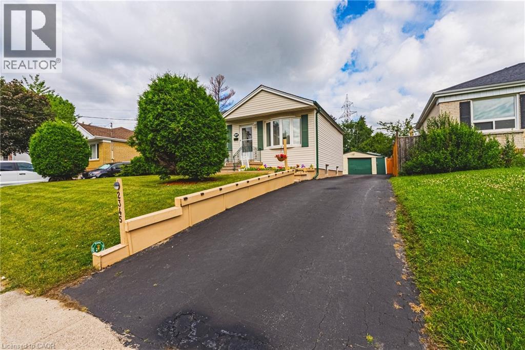 2345 Gibbon Street, Burlington, ON - Outdoor