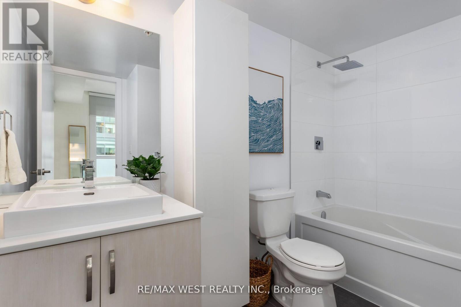 603 - 36 Howard Park Avenue, Toronto, ON