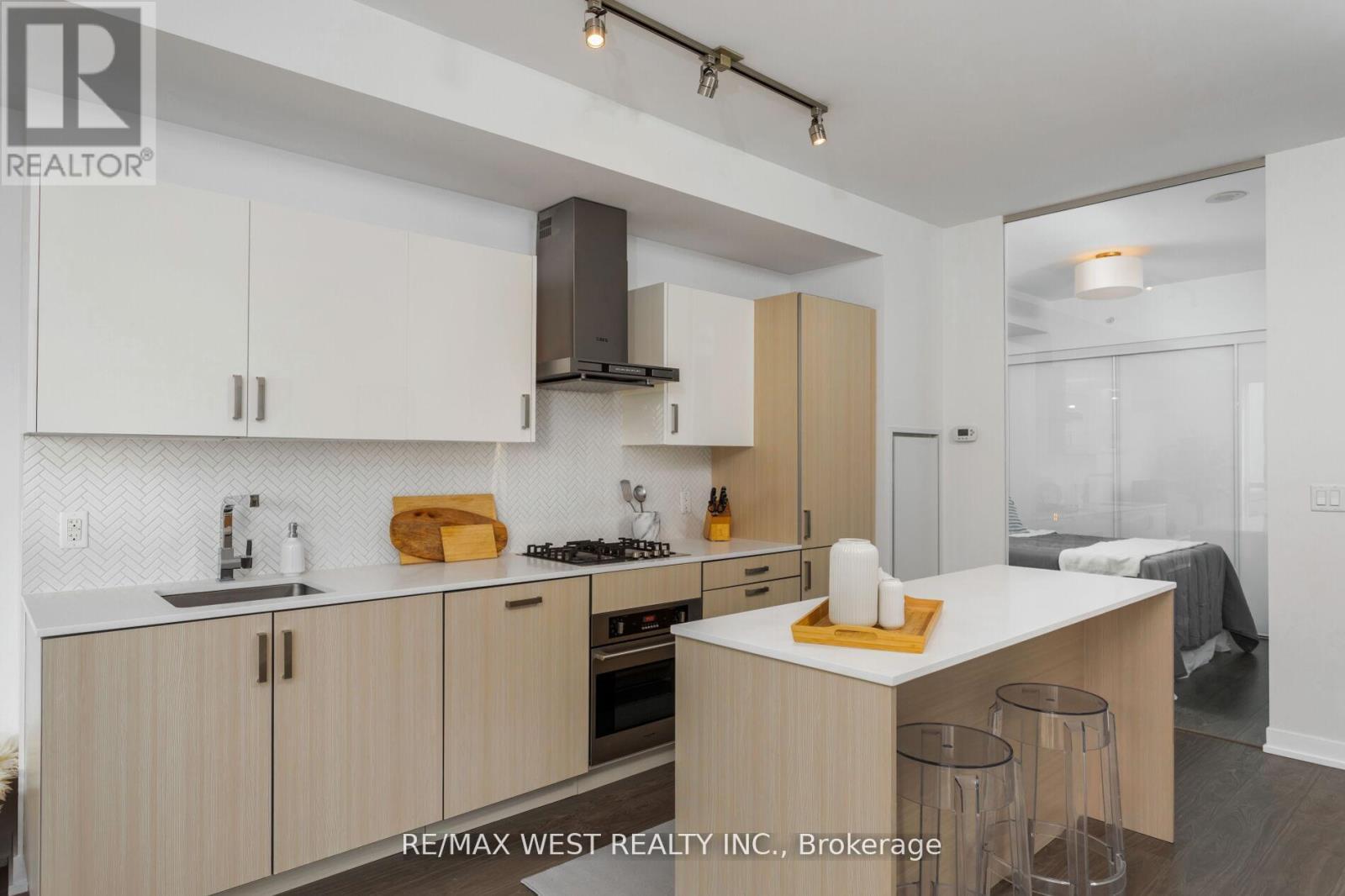 603 - 36 Howard Park Avenue, Toronto, ON