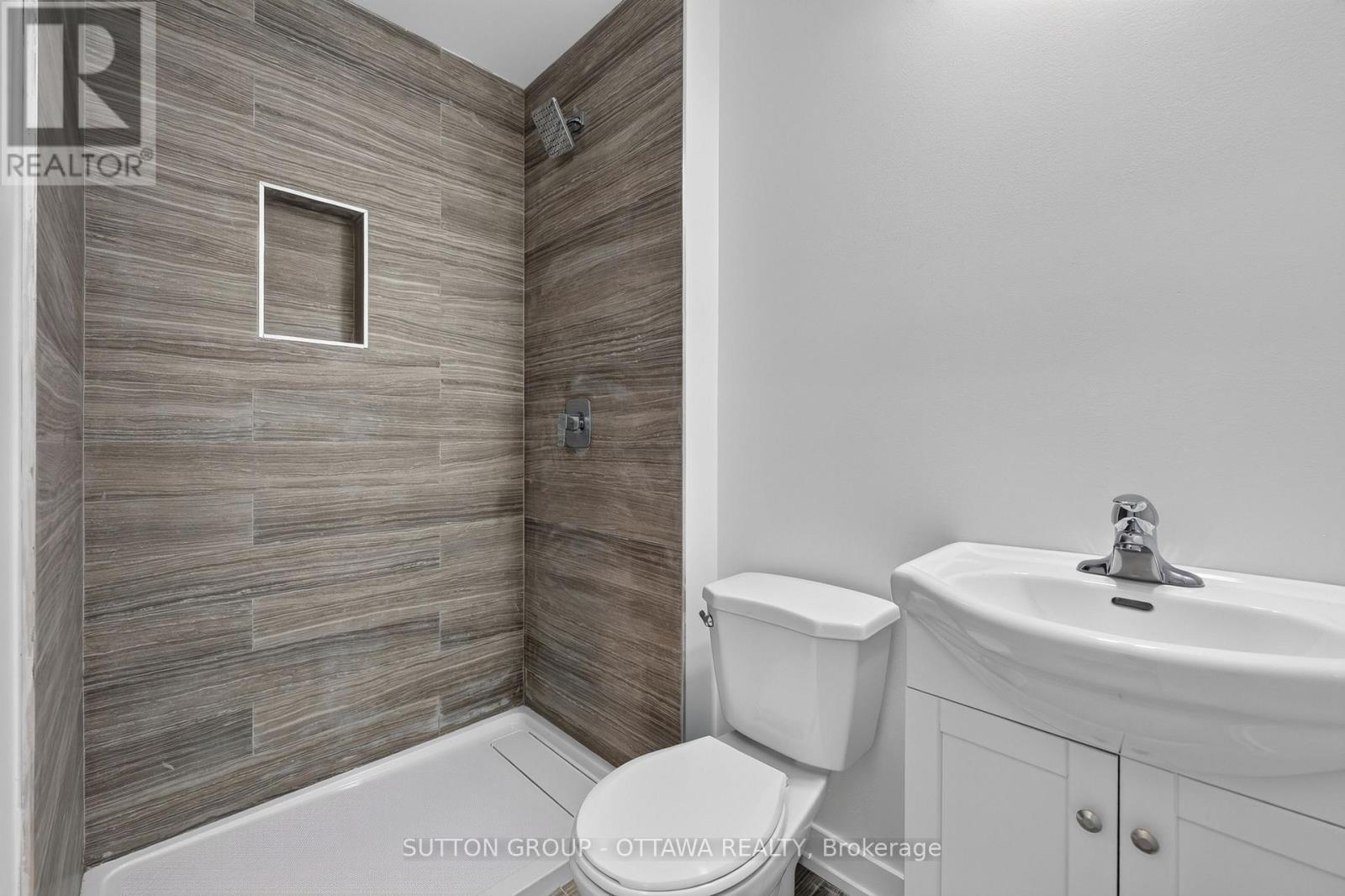 944 Woodroffe Avenue, Ottawa, ON