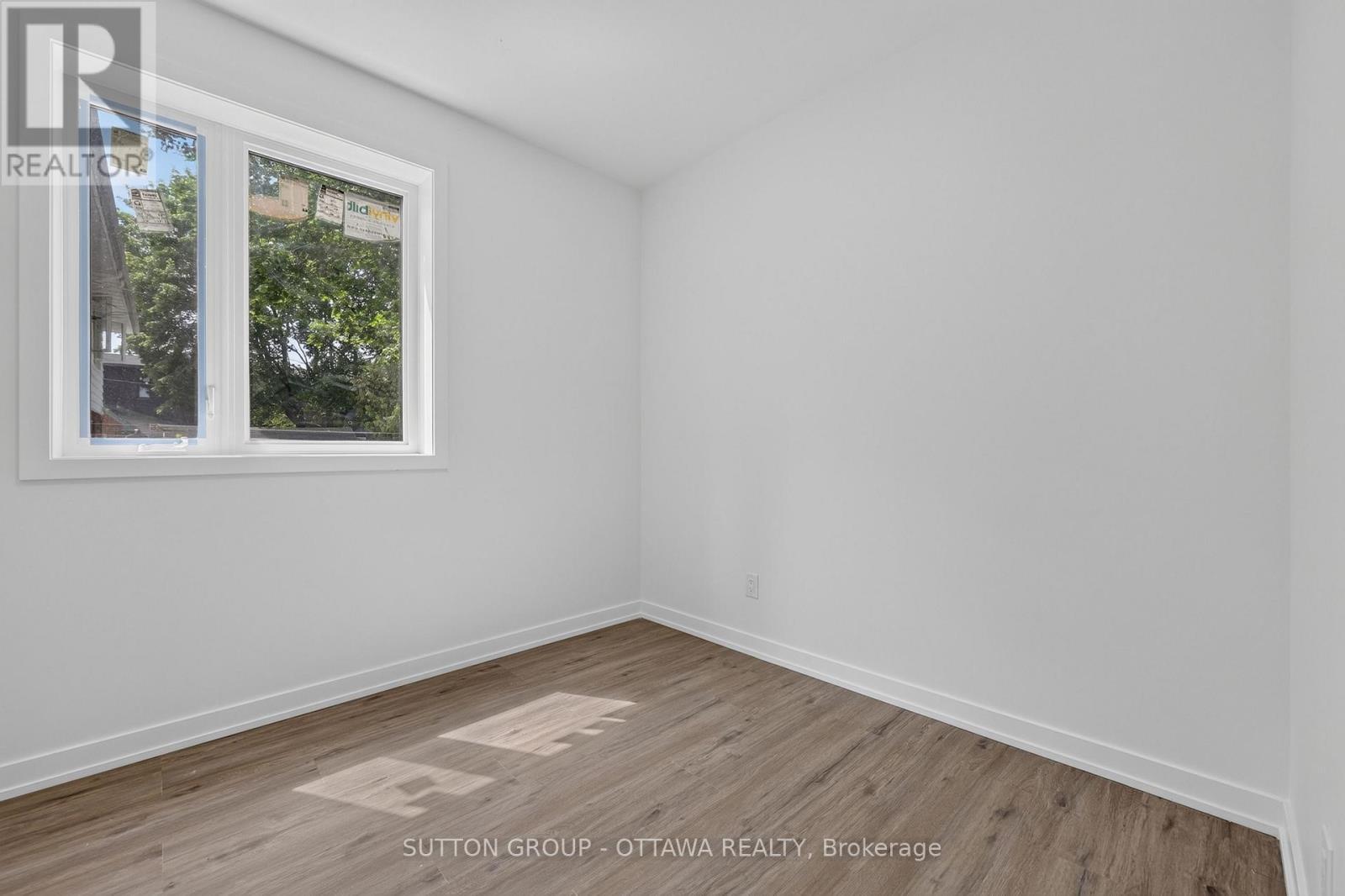 944 Woodroffe Avenue, Ottawa, ON