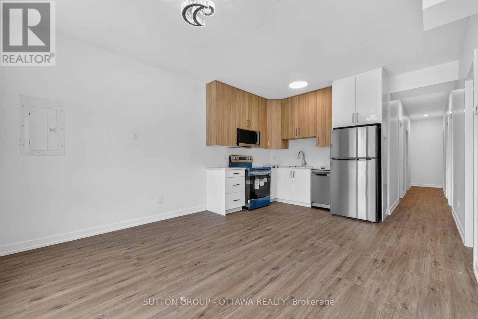 944 Woodroffe Avenue, Ottawa, ON