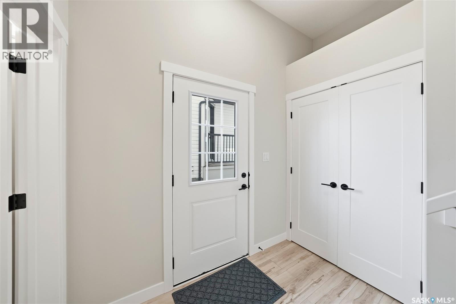 210 Schmeiser Bend, Saskatoon, SK