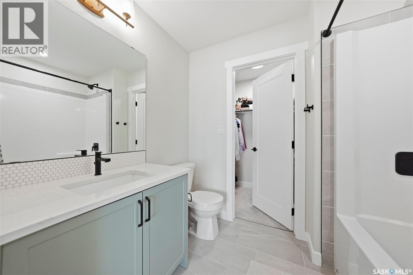210 Schmeiser Bend, Saskatoon, SK