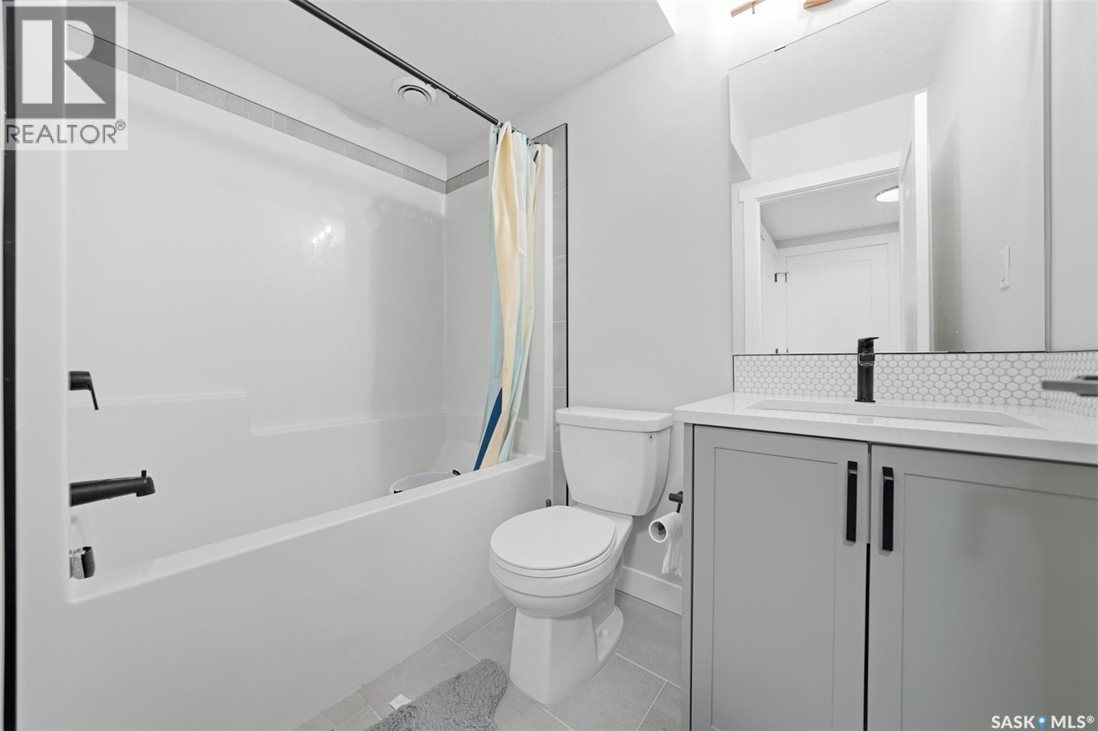 210 Schmeiser Bend, Saskatoon, SK