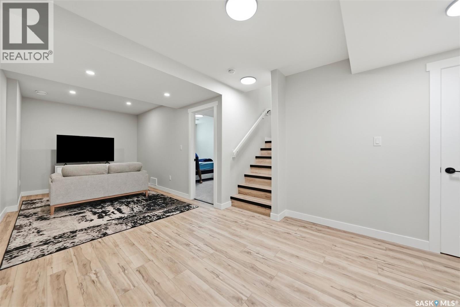 210 Schmeiser Bend, Saskatoon, SK - Indoor