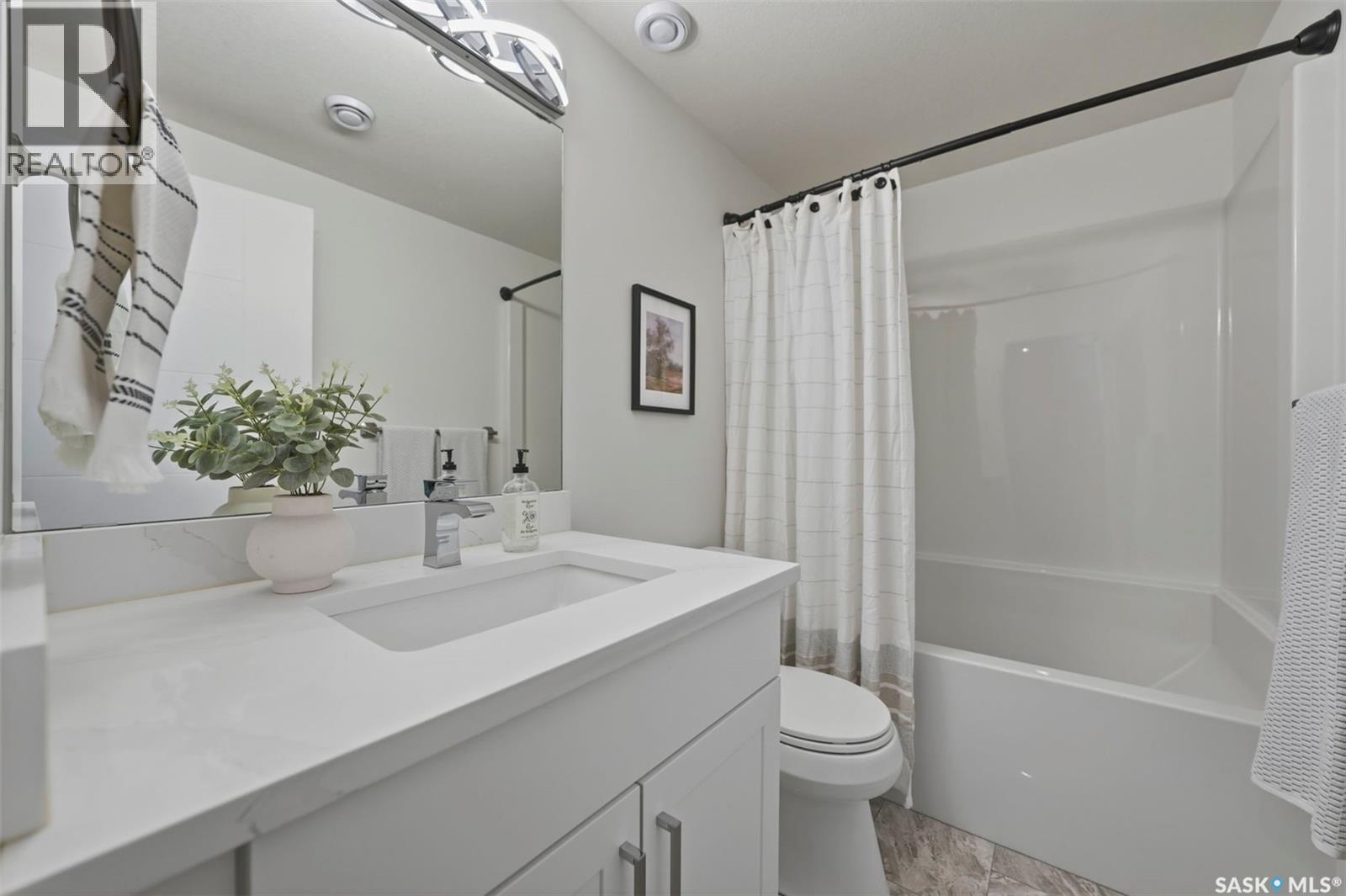 119 Woolf Bend, Saskatoon, SK