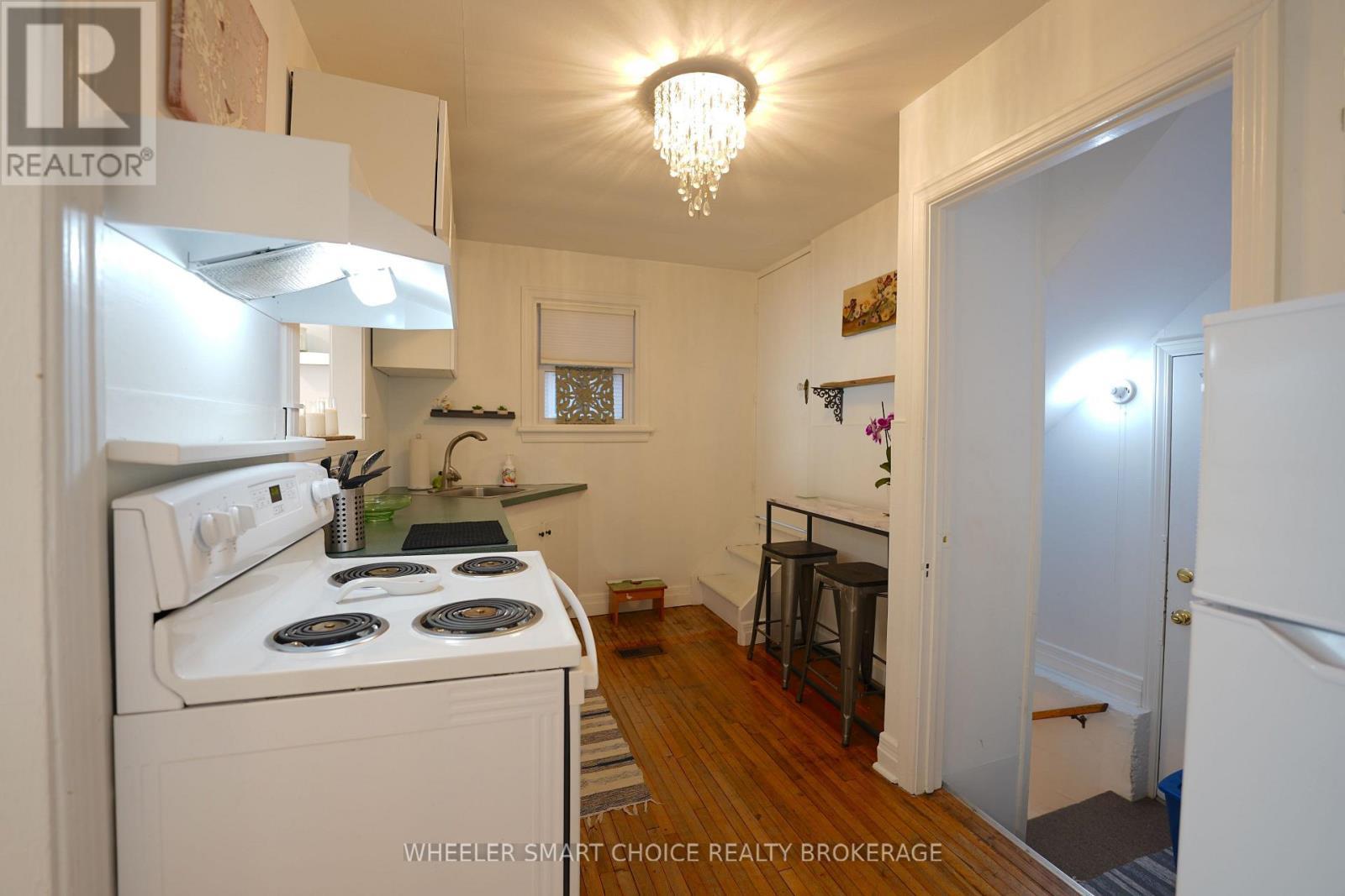543 Fifth Street E, Cornwall, ON - Indoor Photo Showing Kitchen