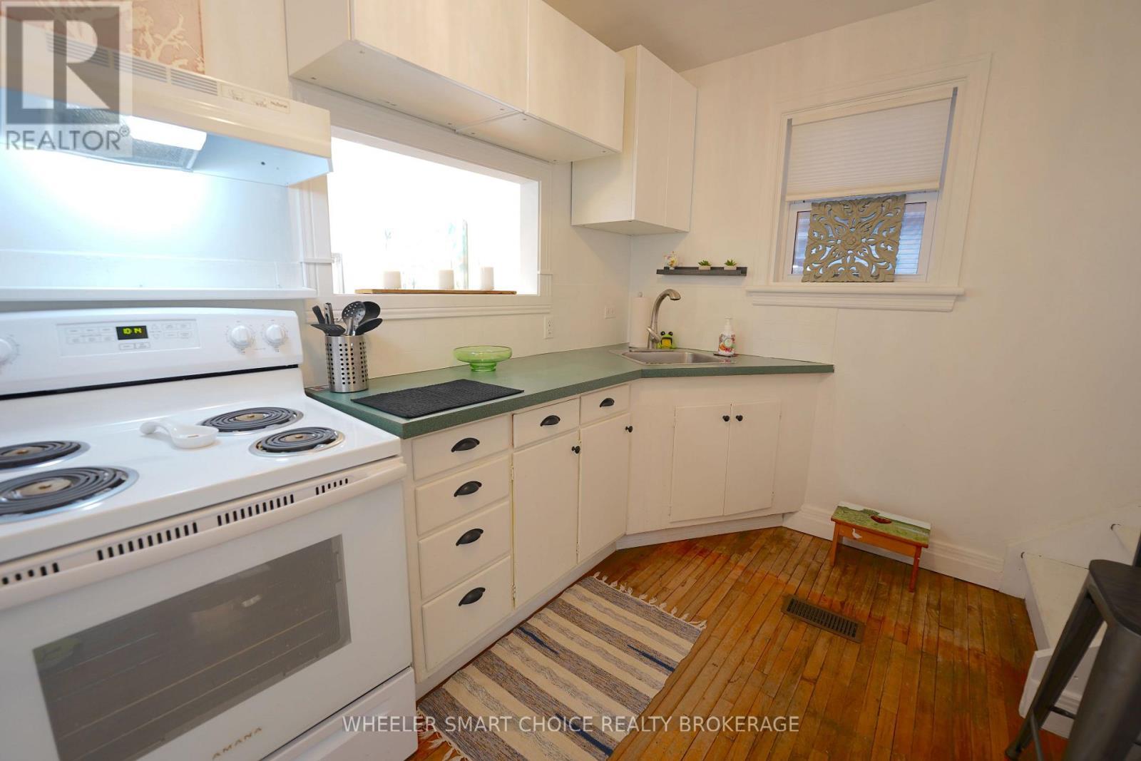 543 Fifth Street E, Cornwall, ON - Indoor Photo Showing Kitchen