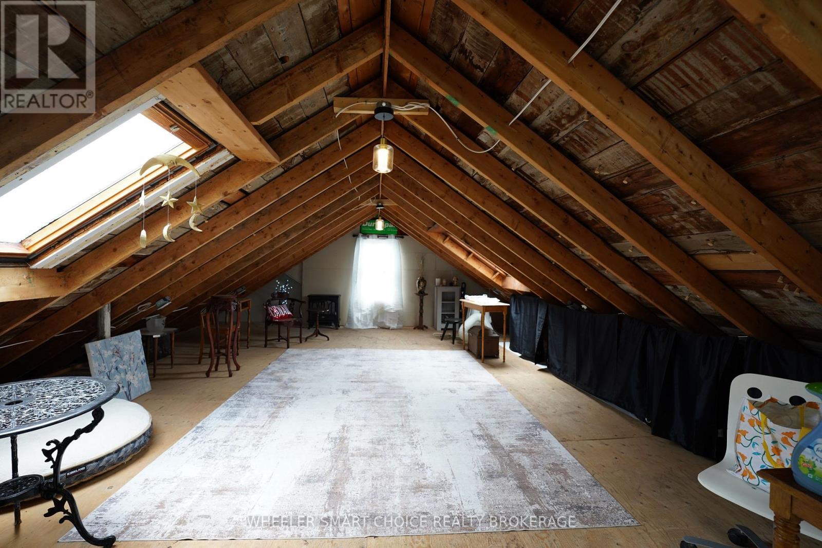 attic blank canvas - 543 Fifth Street E, Cornwall, ON - Indoor Photo Showing Other Room