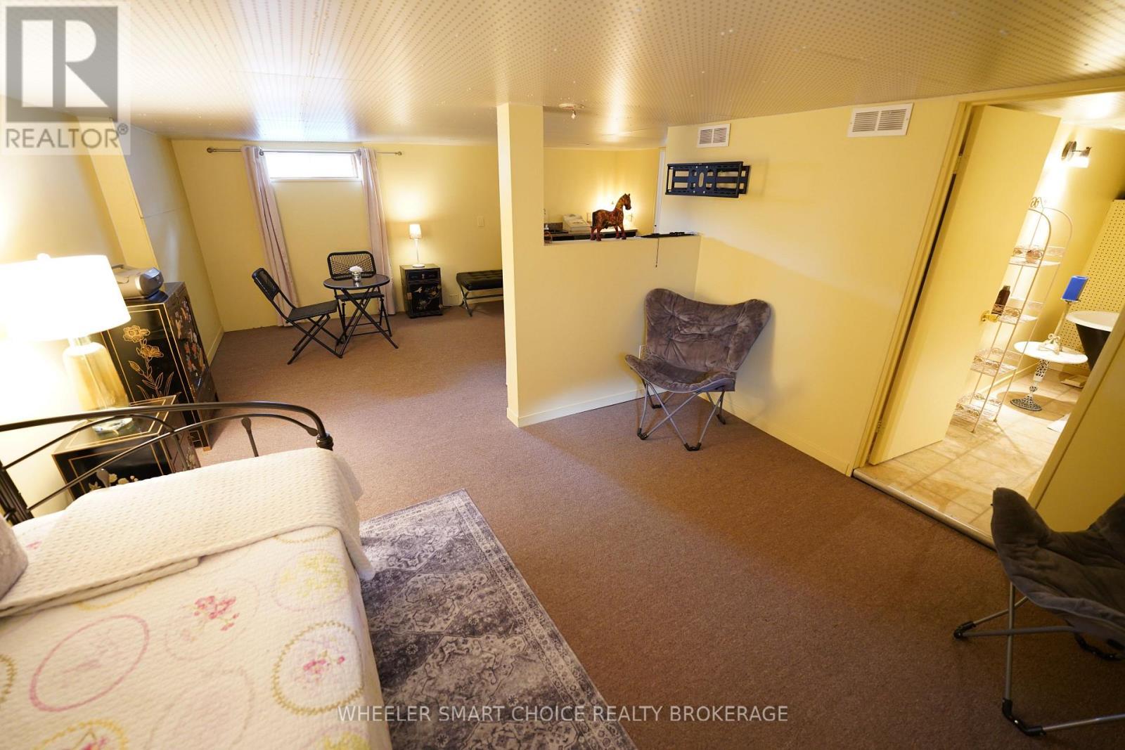 543 Fifth Street E, Cornwall, ON - Indoor