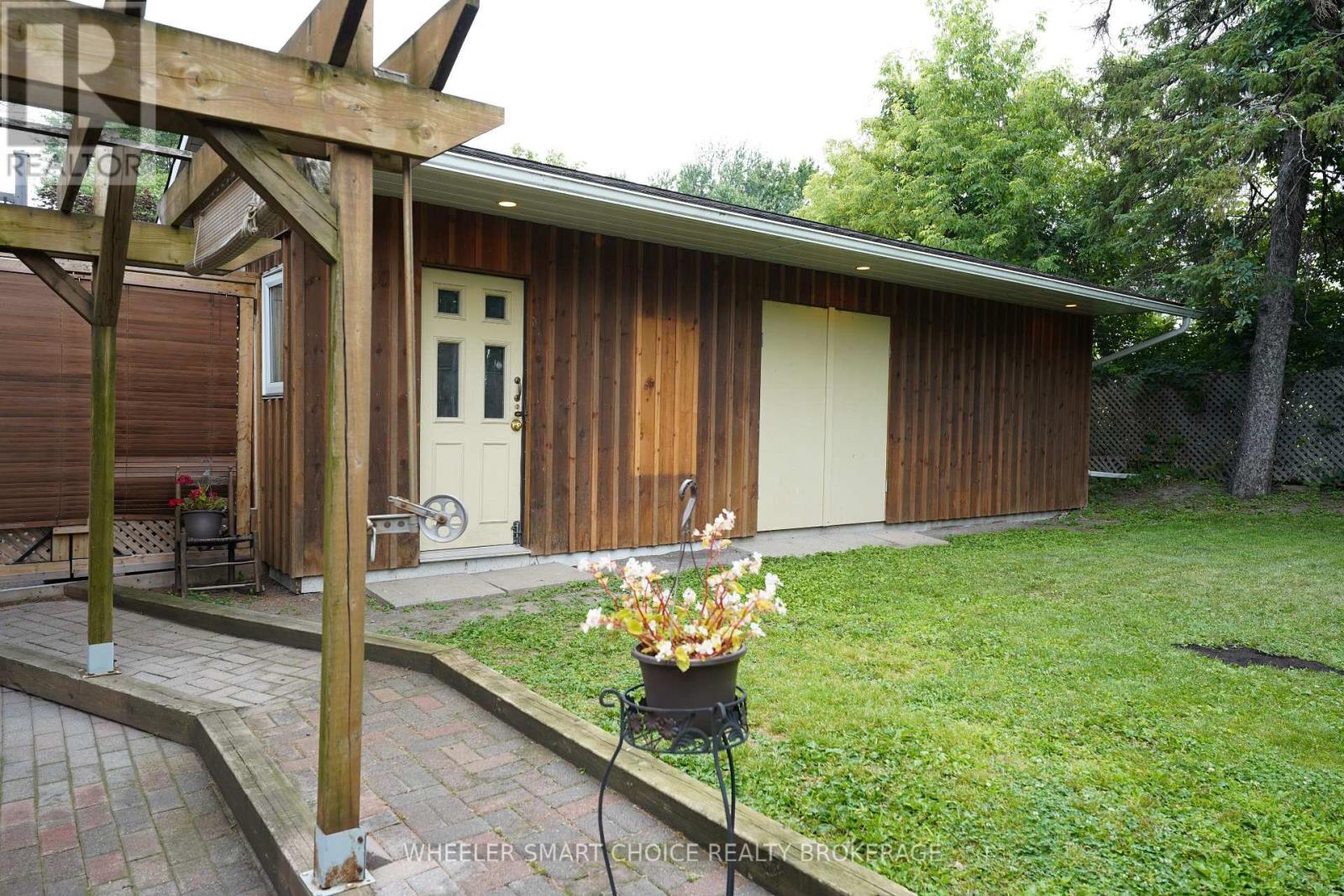 oversized multi purpose use - 543 Fifth Street E, Cornwall, ON - Outdoor With Exterior