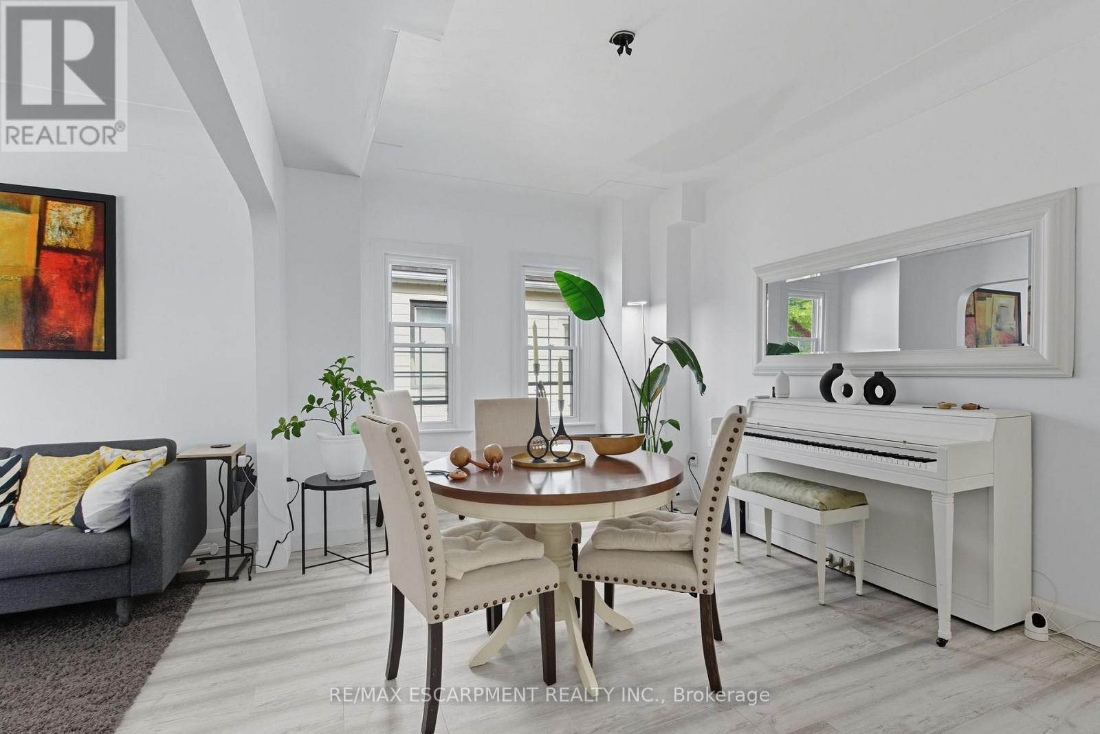 157 East 5Th Street, Hamilton, ON
