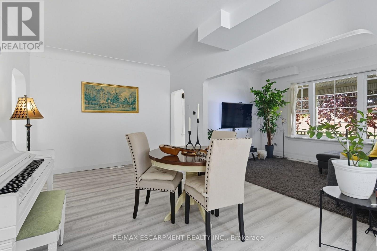 157 East 5Th Street, Hamilton, ON
