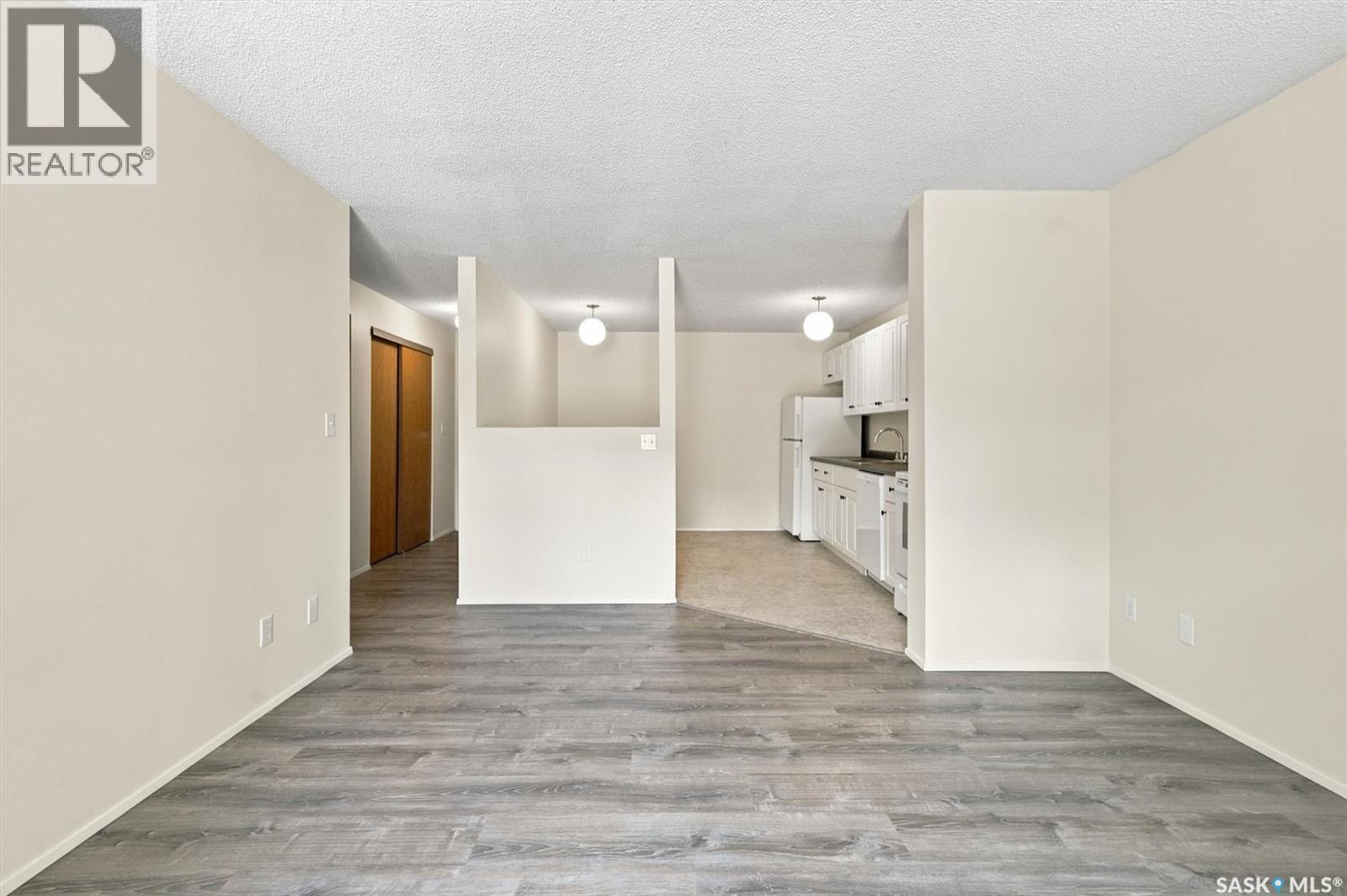 206 536 4Th Avenue N, Saskatoon, SK