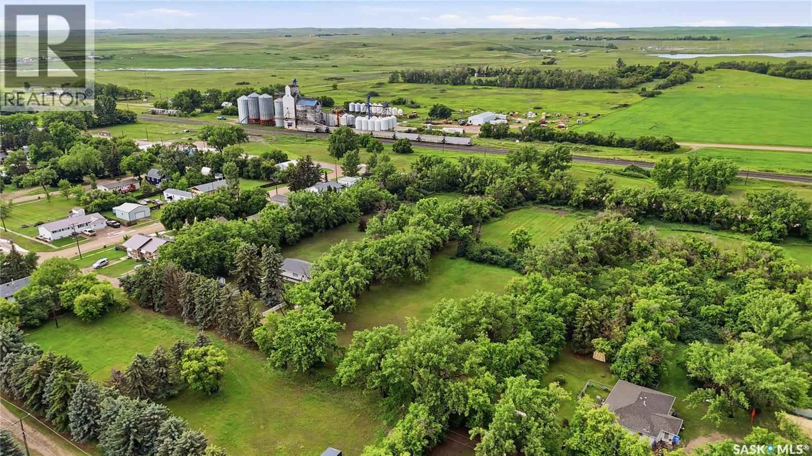 Rushinko Acreage, Chaplin, SK