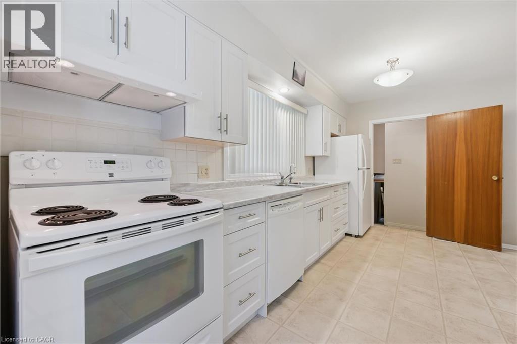 14 Ruskview Road, Kitchener, ON