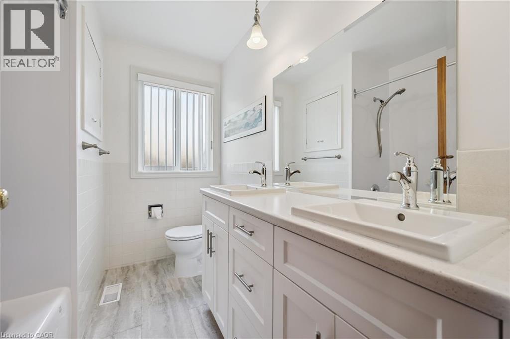 14 Ruskview Road, Kitchener, ON