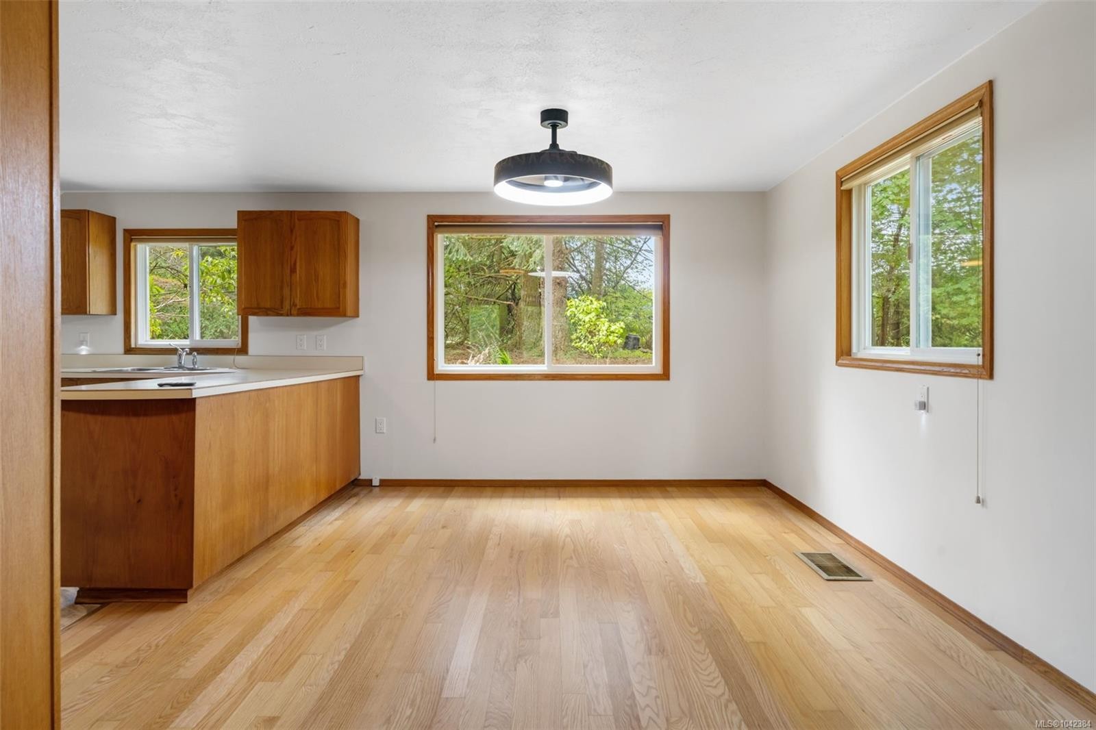 6025 Castley Rd, Duncan, BC