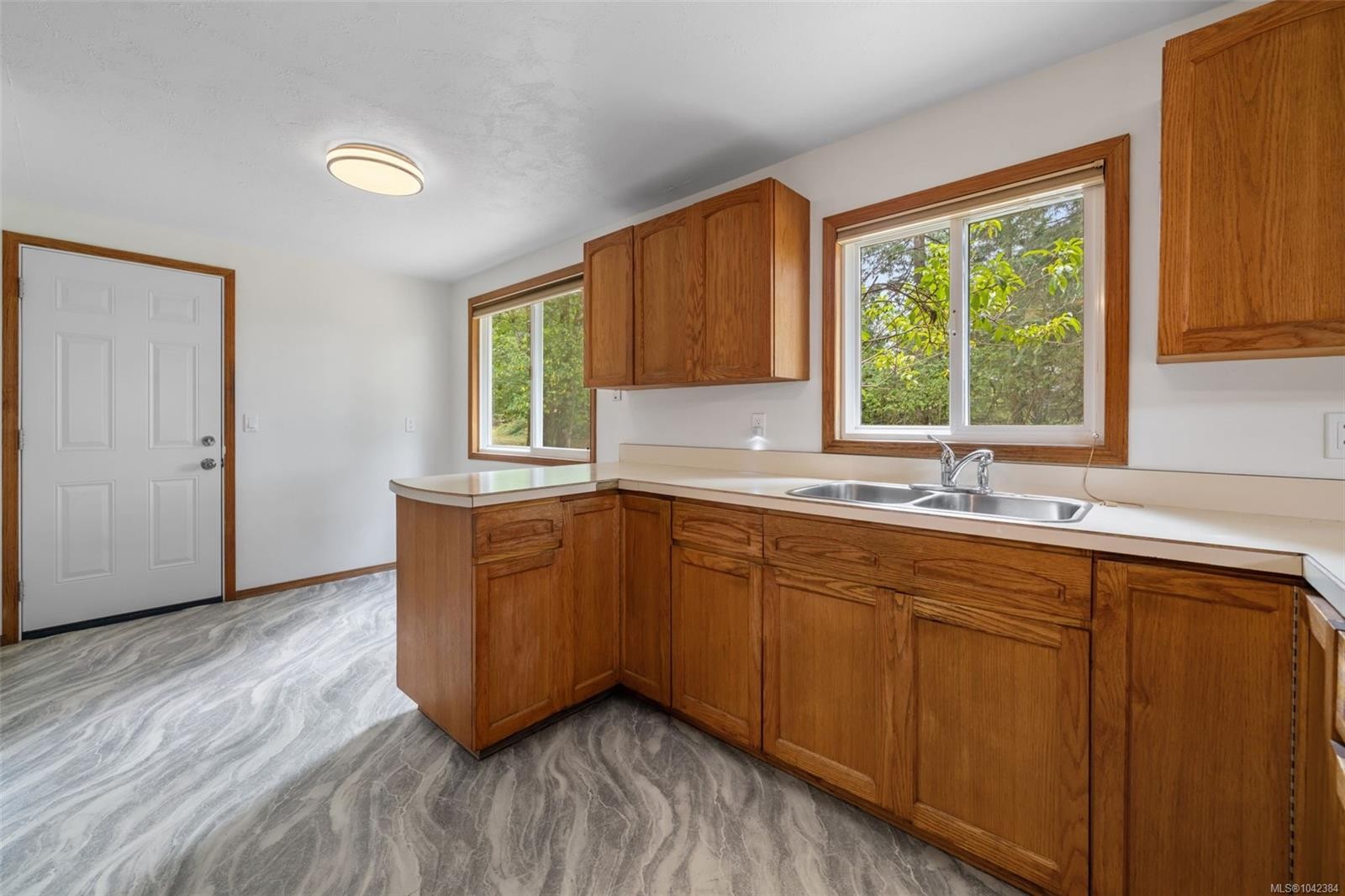 6025 Castley Rd, Duncan, BC