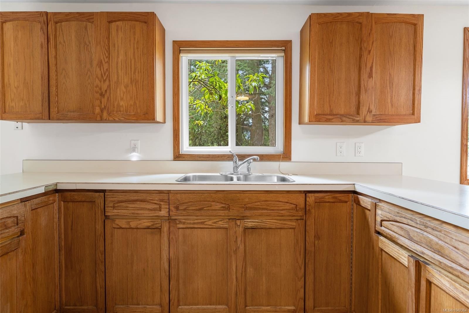 6025 Castley Rd, Duncan, BC